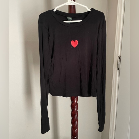 Wild Fable Black Crop Top with Red Heart - Picture 6 of 9